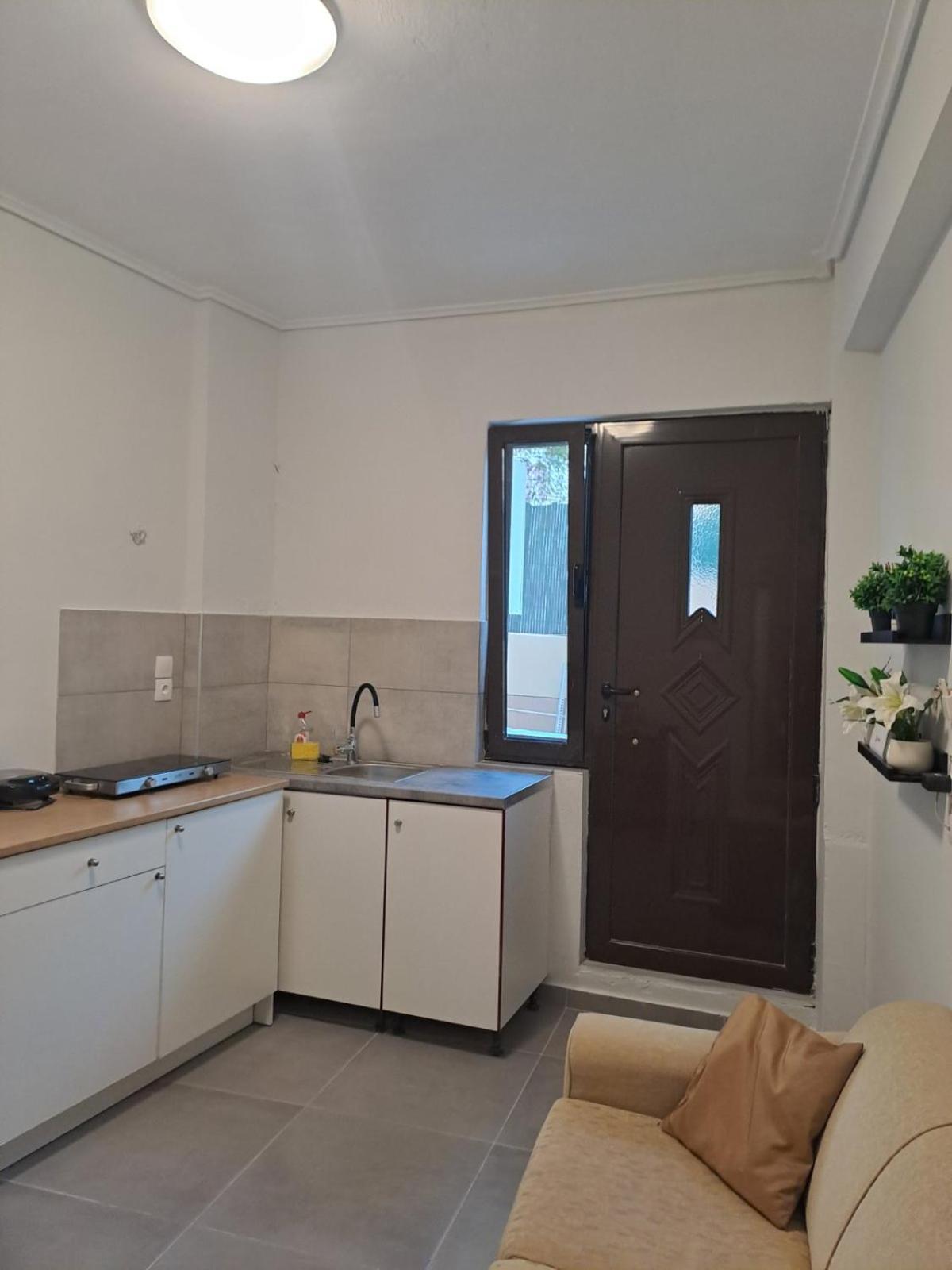 Lysandros Comfortable Apartments In Athens, Near The Metro Экстерьер фото