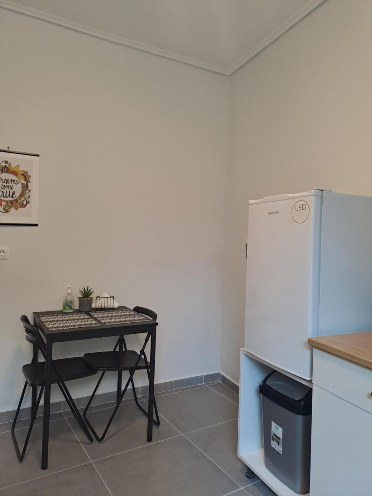 Lysandros Comfortable Apartments In Athens, Near The Metro Экстерьер фото