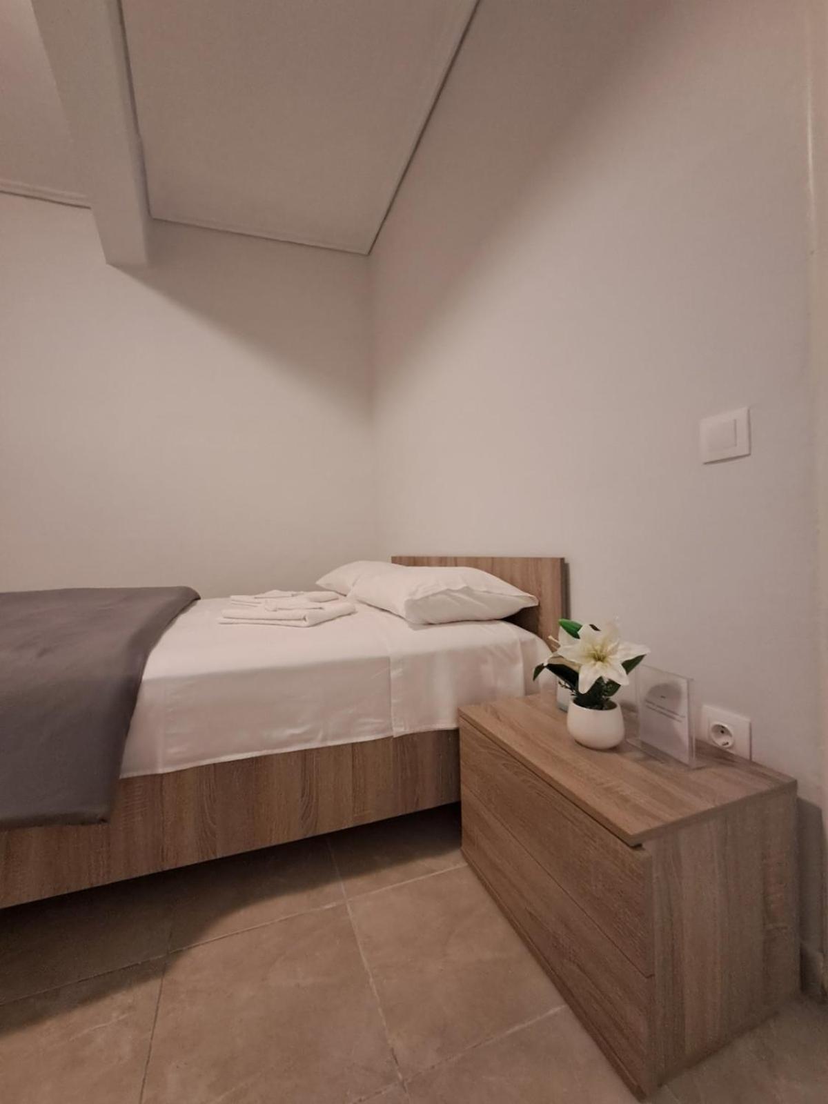 Lysandros Comfortable Apartments In Athens, Near The Metro Экстерьер фото